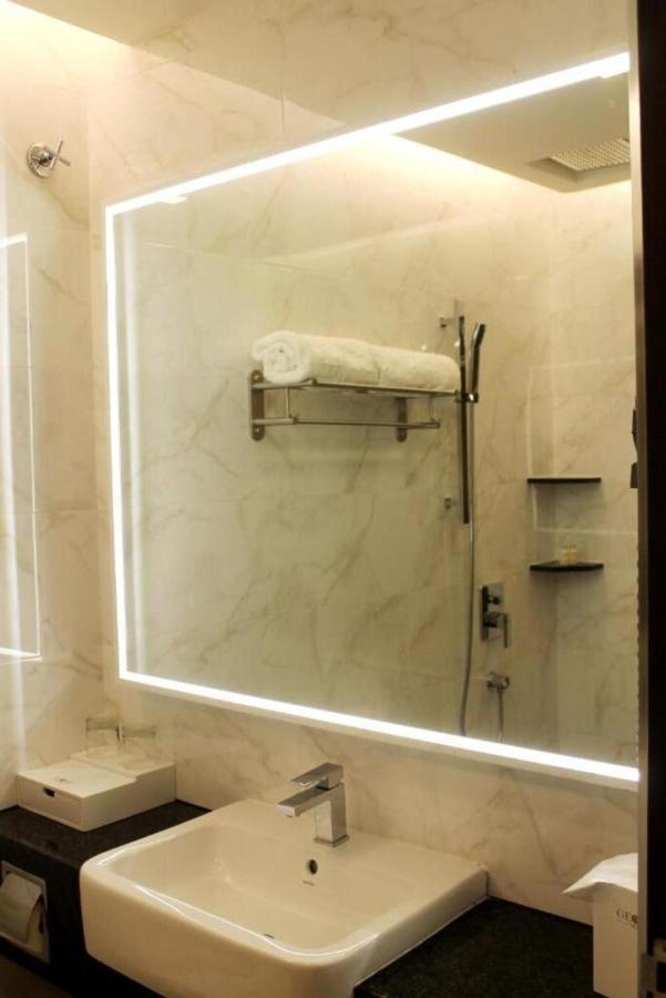 Geobay Hotel Johor Bahru Esterno foto