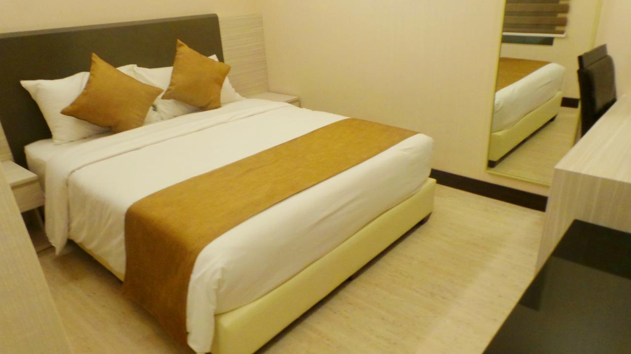 Geobay Hotel Johor Bahru Esterno foto