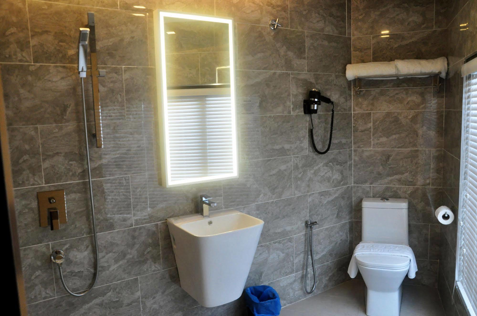 Geobay Hotel Johor Bahru Esterno foto