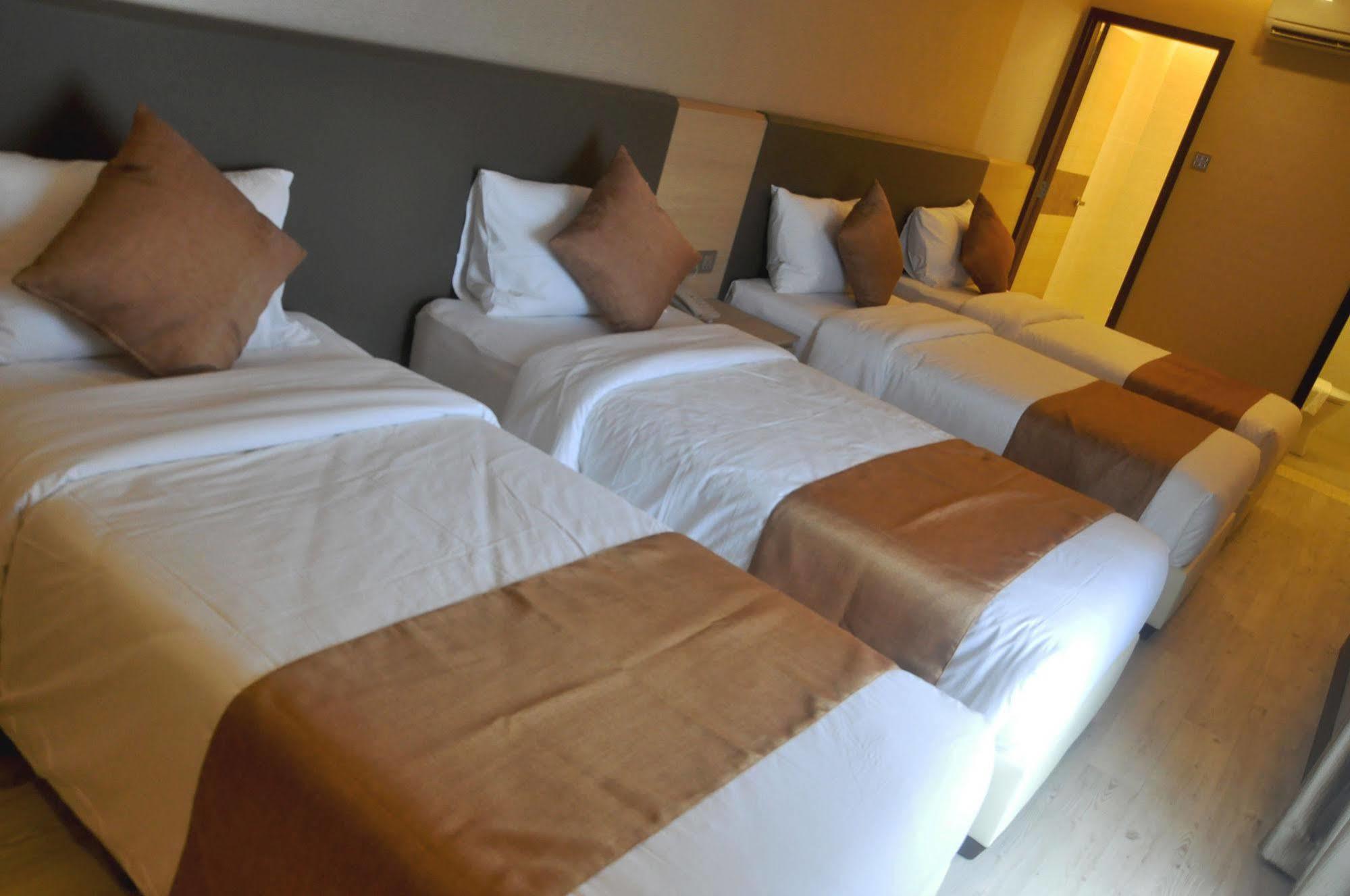 Geobay Hotel Johor Bahru Esterno foto
